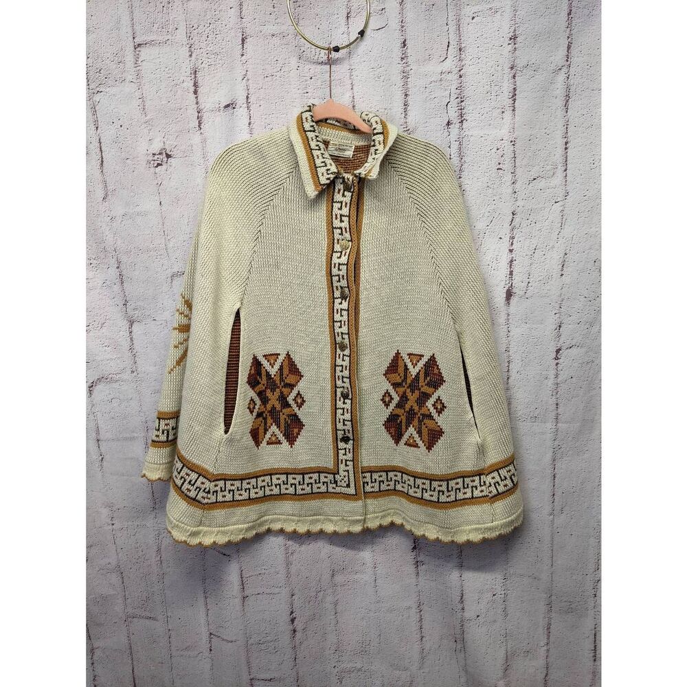 JC Penney Fashion Vintage 70s Tribal Aztec knit Cape Poncho/ sweater Southwester